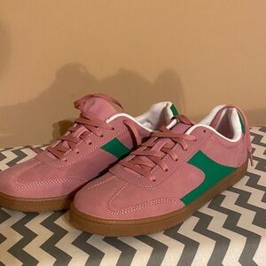 No Boundaries Pink and Green Women's Sneakers